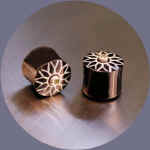 wb8150.JPG (22050 bytes)